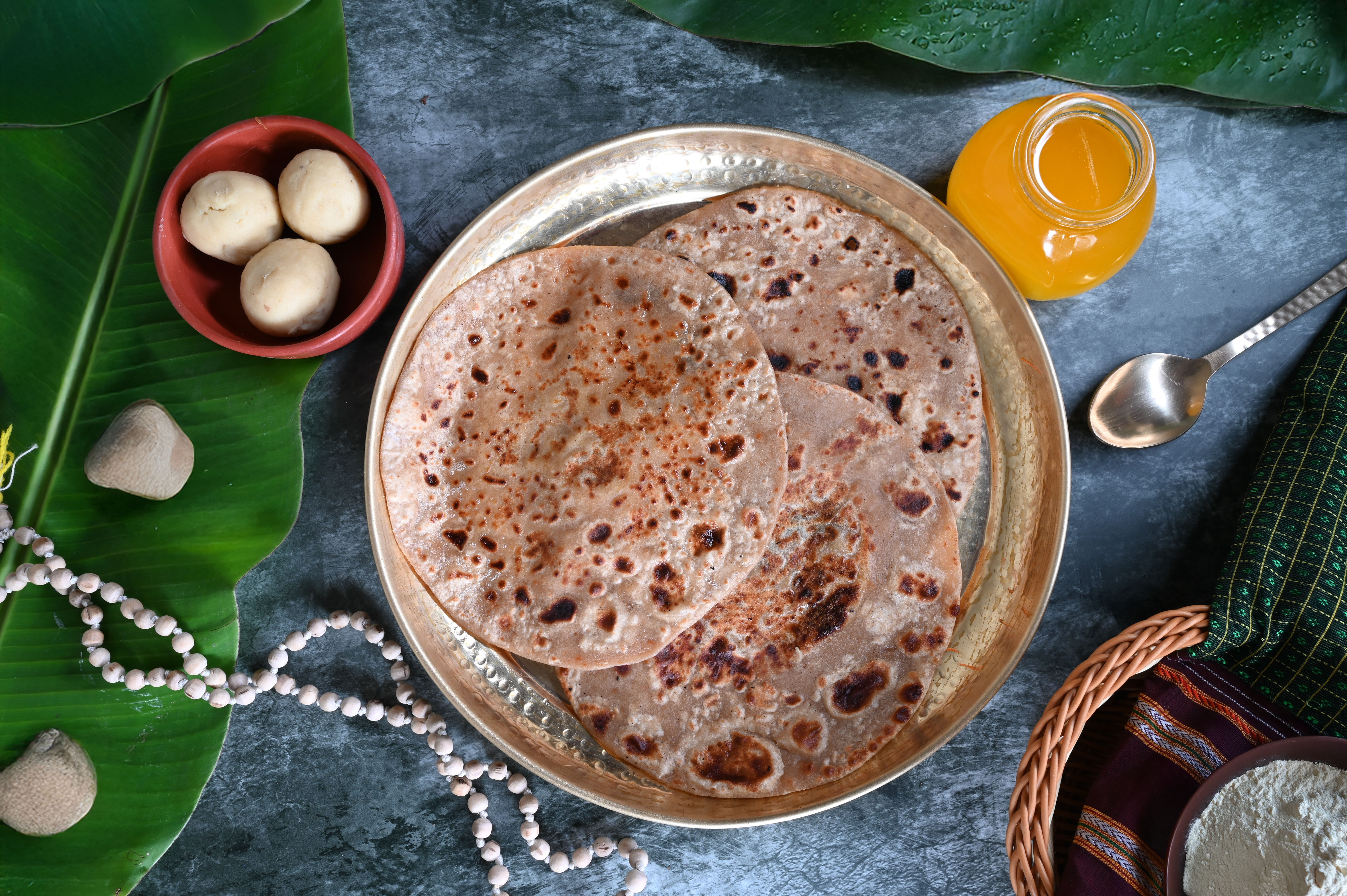 Freshly made poli at Aaswad 51